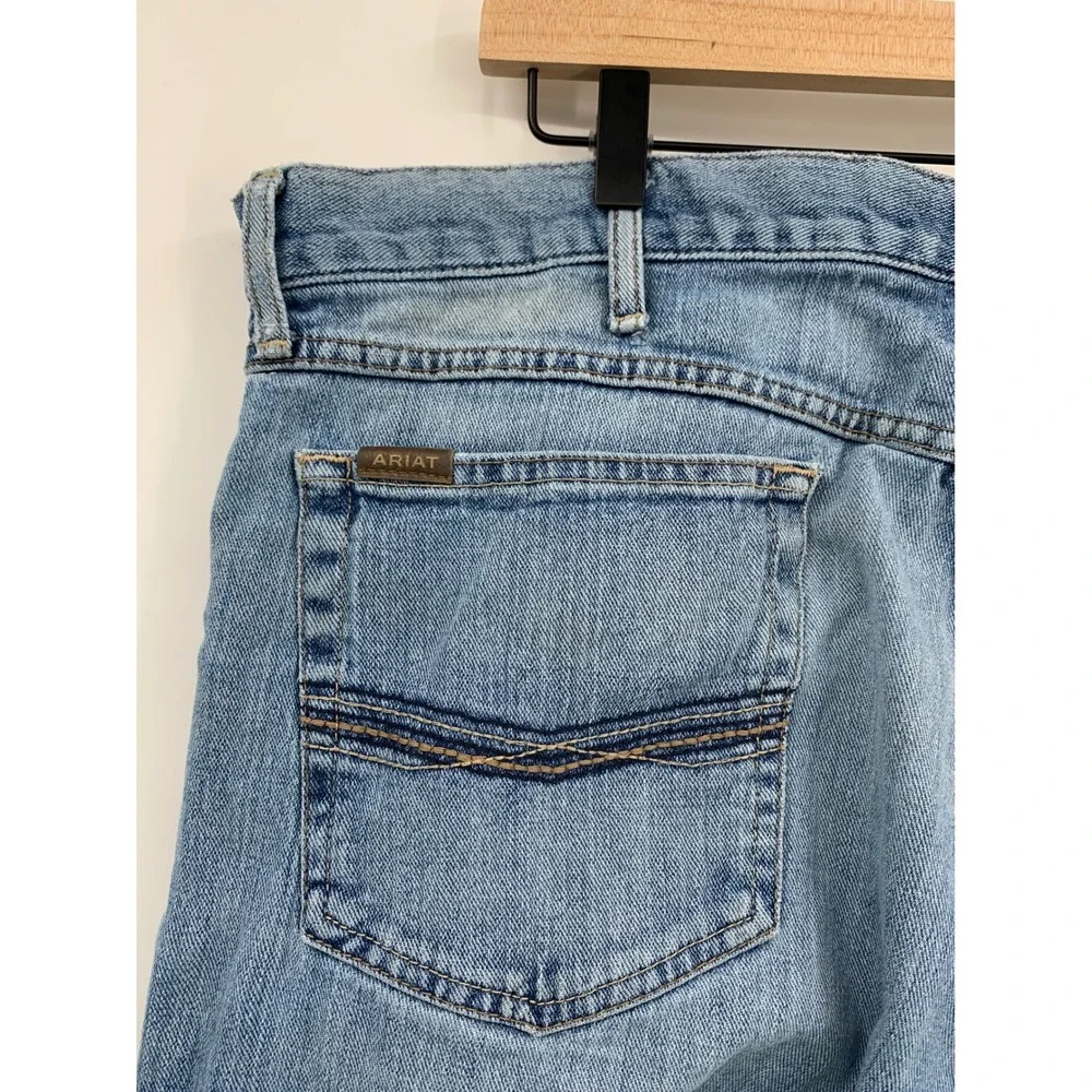 Ariat M2 Jeans Mens 40x32 Blue Relaxed Boot Cut Distressed Workwear Western